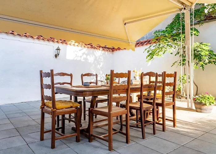 ゲストハウス Irb Emona 4 4*